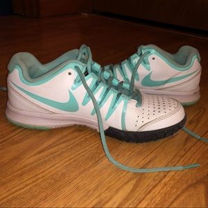 Nike Tennis Shoes